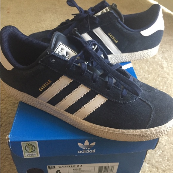 adidas gazelle grade school